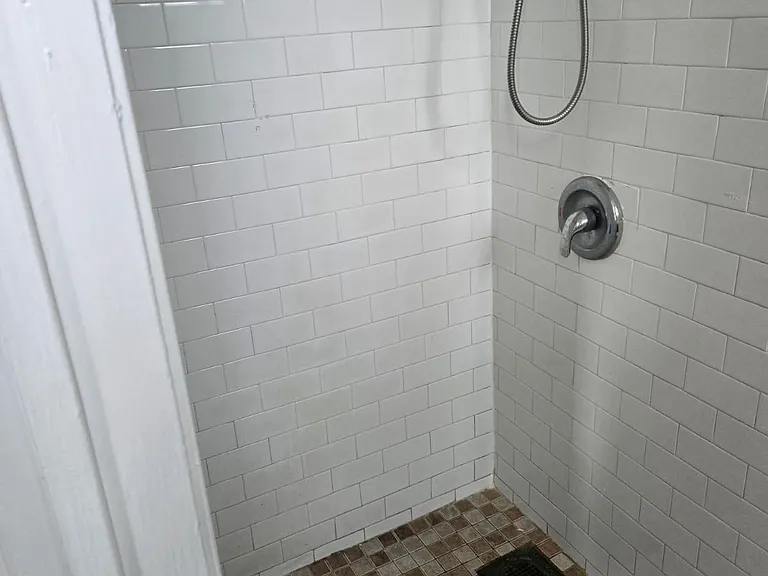 538 27th St #C2 — Photo 3