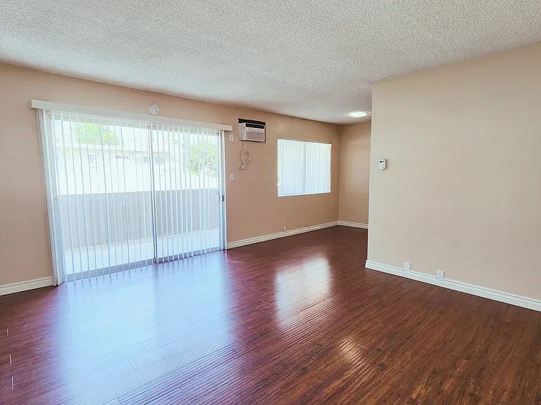 1815 Fremont Ave — Photo 2