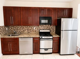 25-21 34th St #1B, Astoria, NY 11103