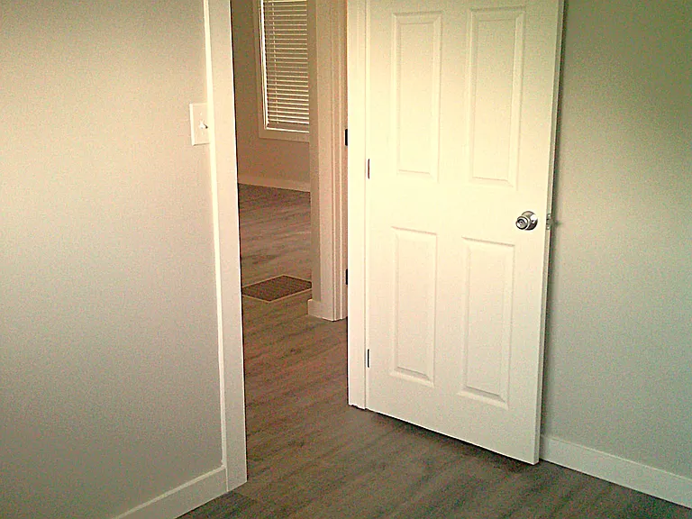 1603 W 22nd Ter — Photo 8
