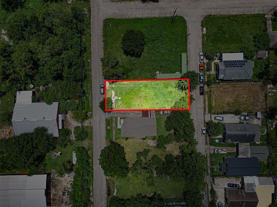 1st image of 2437 Davis St