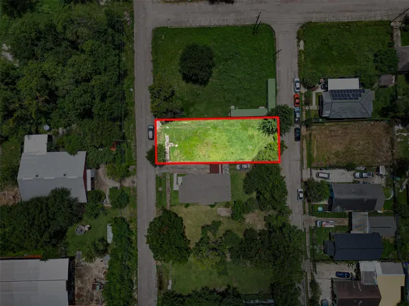 2437 Davis St, Houston, TX 77026