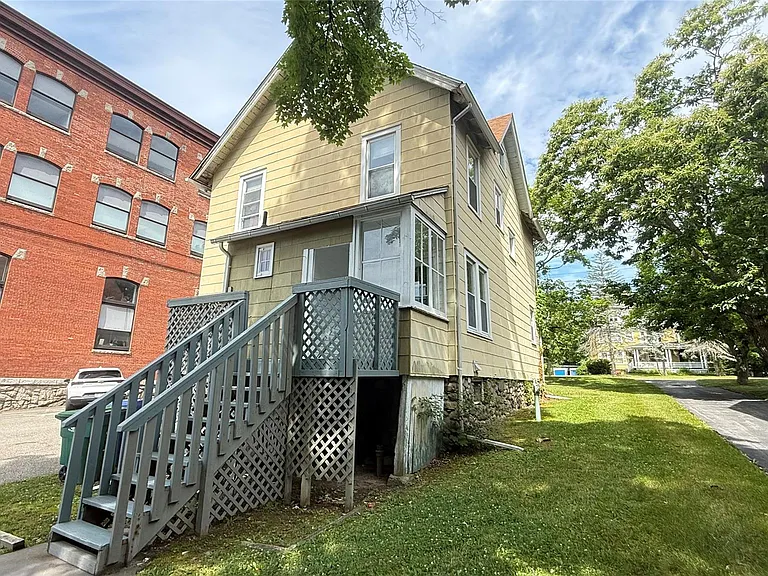 112 Murray Ave — Photo 18