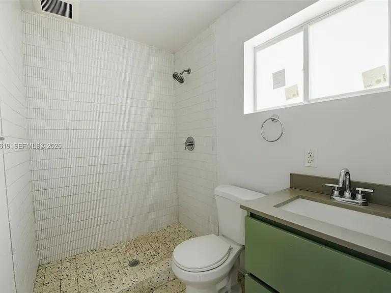 127 NW 74th St #4 — Photo 5