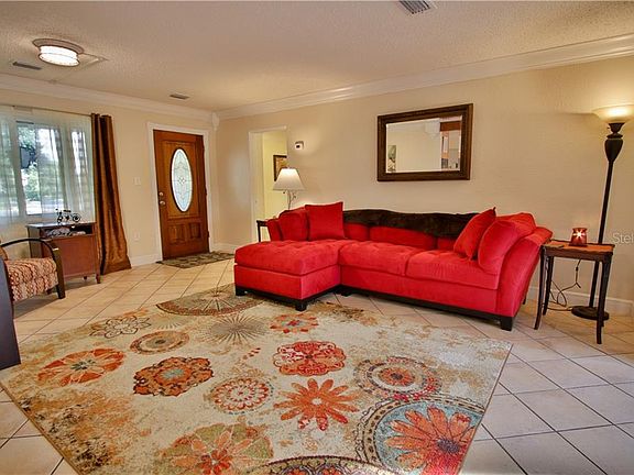 3rd image of 422 W Crystal Dr