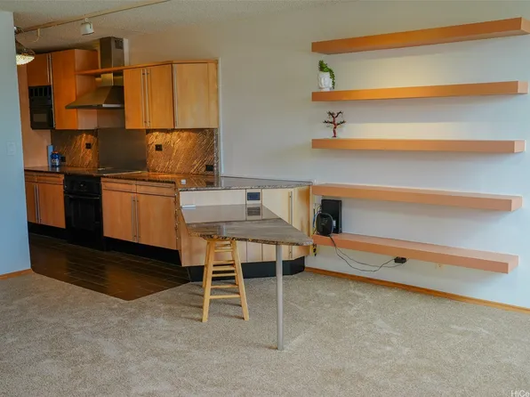 2092 Kuhio Ave APT 805, Honolulu, HI 96815