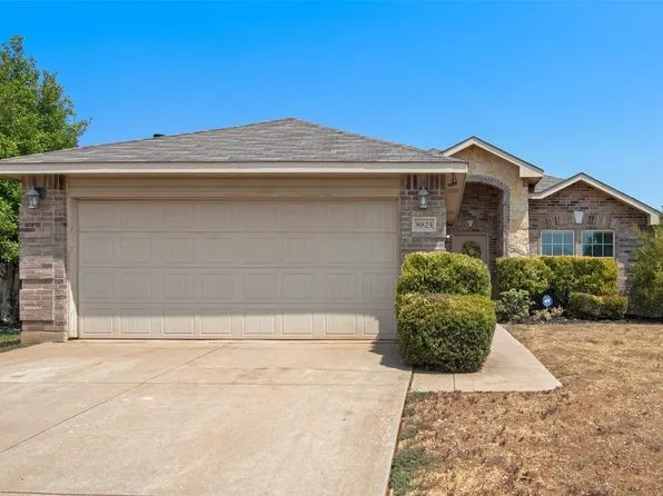 8825 Elk Creek Ln, Fort Worth, TX 76123
