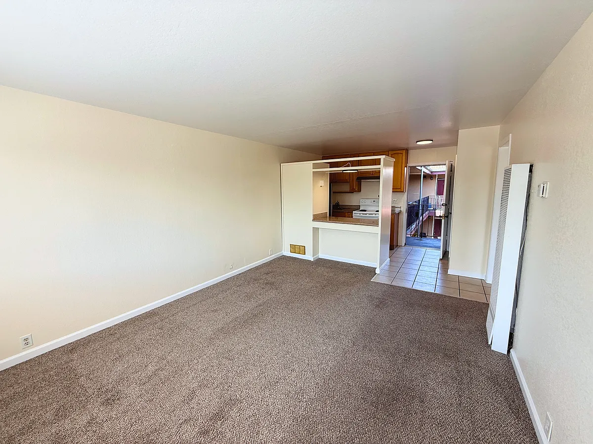 Building Photo - 348 4th Ave #17