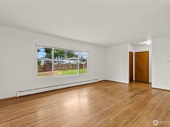 4th image of 7502 Beverly Lane