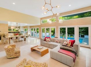 206 Treescape Dr, East Hampton, NY 11937