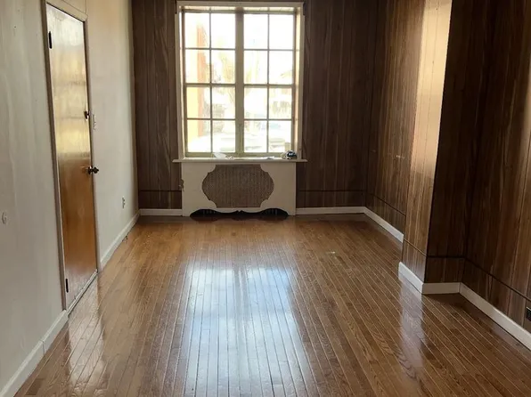 1218 McKean St, Philadelphia, PA 19148