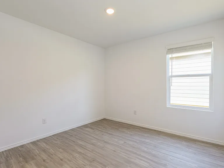 2903 Gustavo Dr — Photo 12
