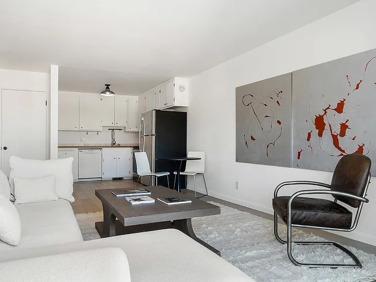1499 Shotwell St #1499 — Photo 3