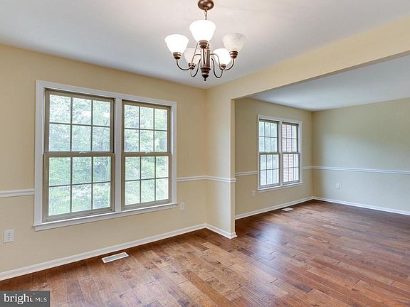 5th image of 10403 Carriagepark Ct