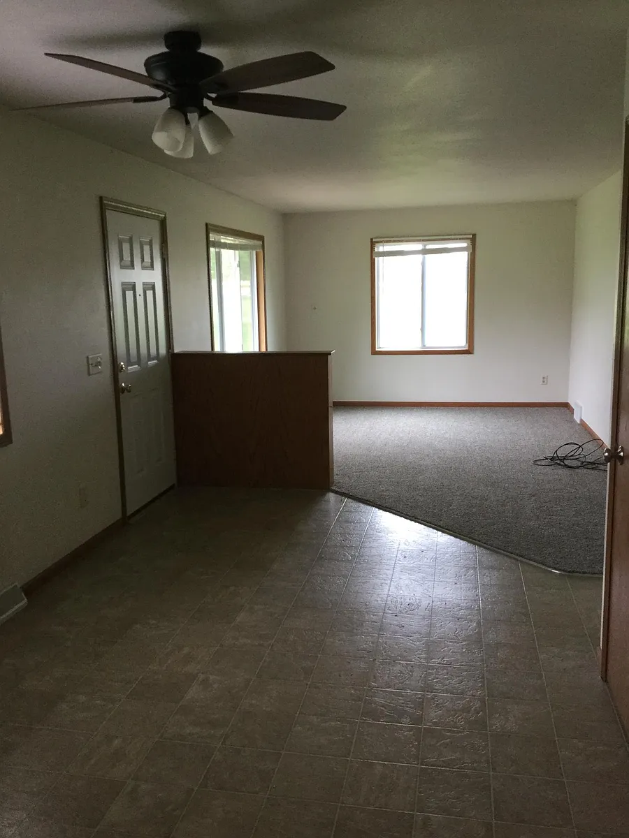 Building Photo - 482 Meadow Trce