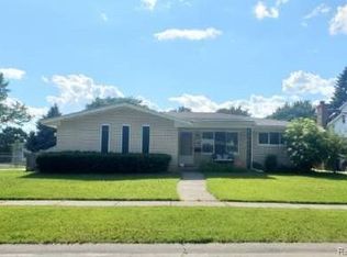 37515 Agar Dr, Sterling Heights, MI 48310