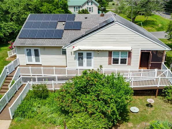 1900 Mark Pine Rd, Hayes, VA 23072