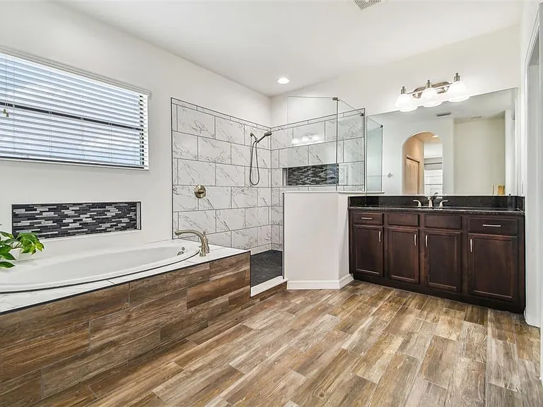 10627 Mistflower Ln — Photo 22