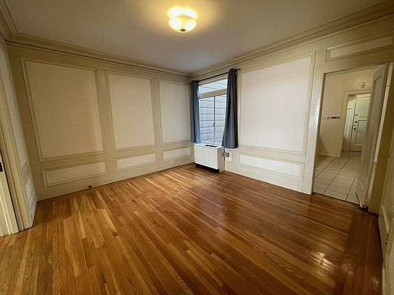 5th image of 1855 Clay St APT 1
