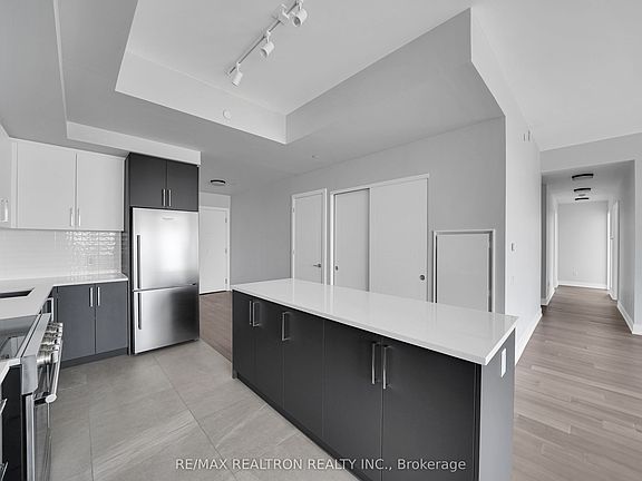 5th image of 664 Spadina Ave #1107