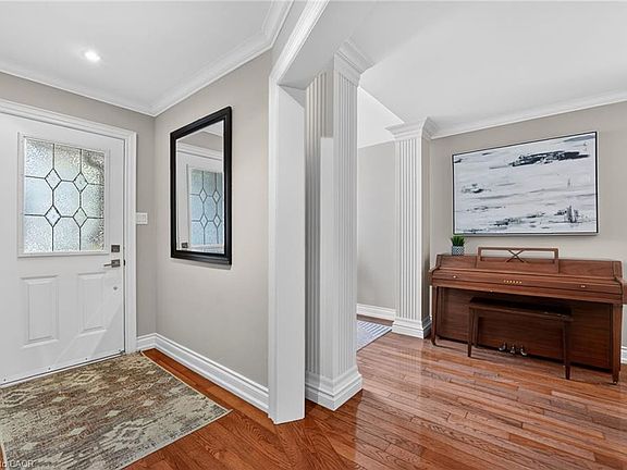 5th image of 734 Brigadoon Dr