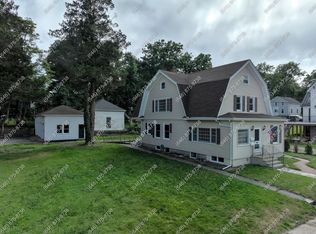 34 Stanton St #1, Pawcatuck, CT 06379