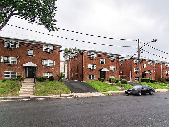 2nd image of 320 Eastern Pkwy #60601376