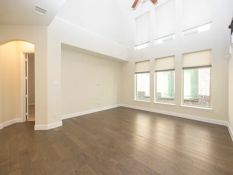 5313 Basham Ln — Photo 13