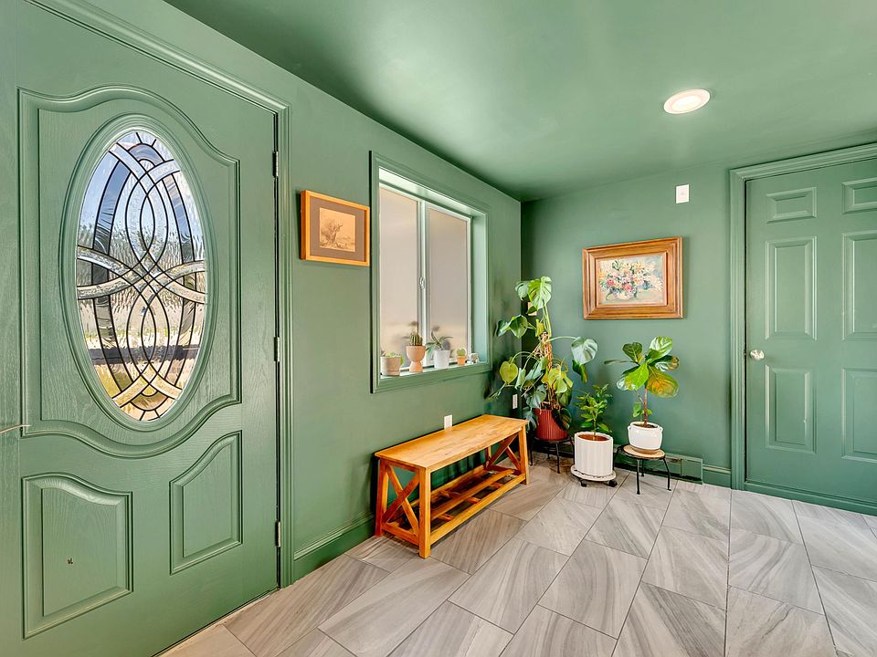 10 Haverhill Street, Hudson, NH 03051 | Zillow