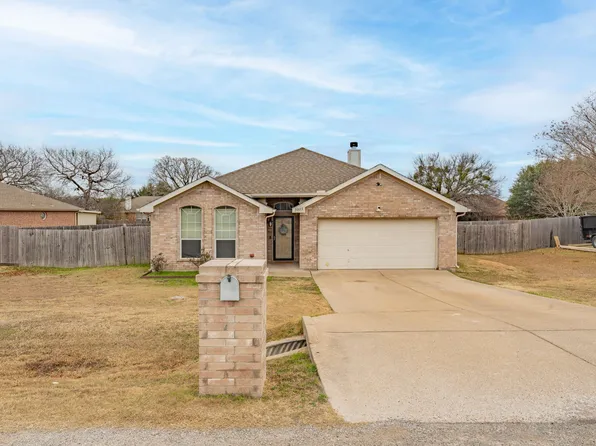 3005 Stroll Dr, Granbury, TX 76049