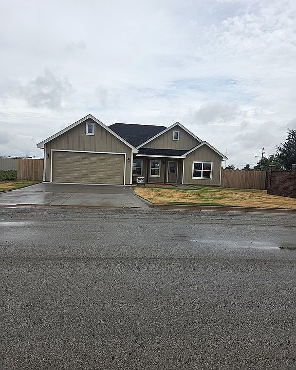 1st image of 101 James Wells Dr