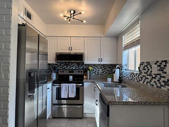 5th image of 601 E Palo Verde Dr