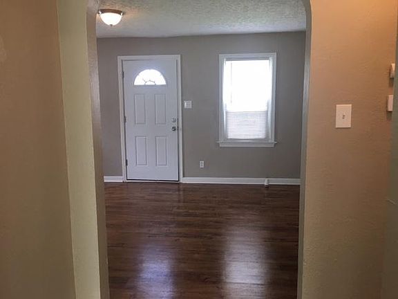 4th image of 635 N Dawson Ave