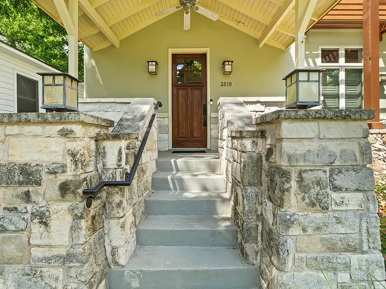 3810 Ridgelea Dr #A — Photo 2