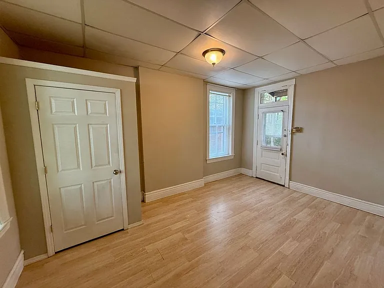2826 Nebraska Ave — Photo 2