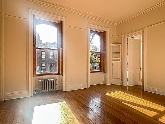 1st image of 35 Schermerhorn St APT 6