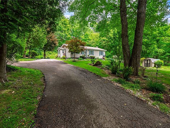 4th image of 119 Bauer Ln