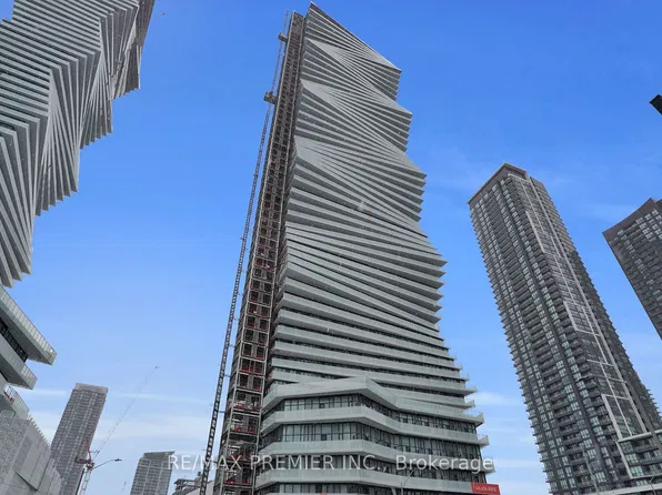 3900 Confederation Pkwy, Mississauga, ON
