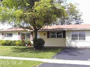 437 Inglewood Dr, Palm Springs, FL 33461