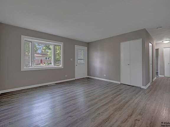 4th image of 19424 W Harvard Ave