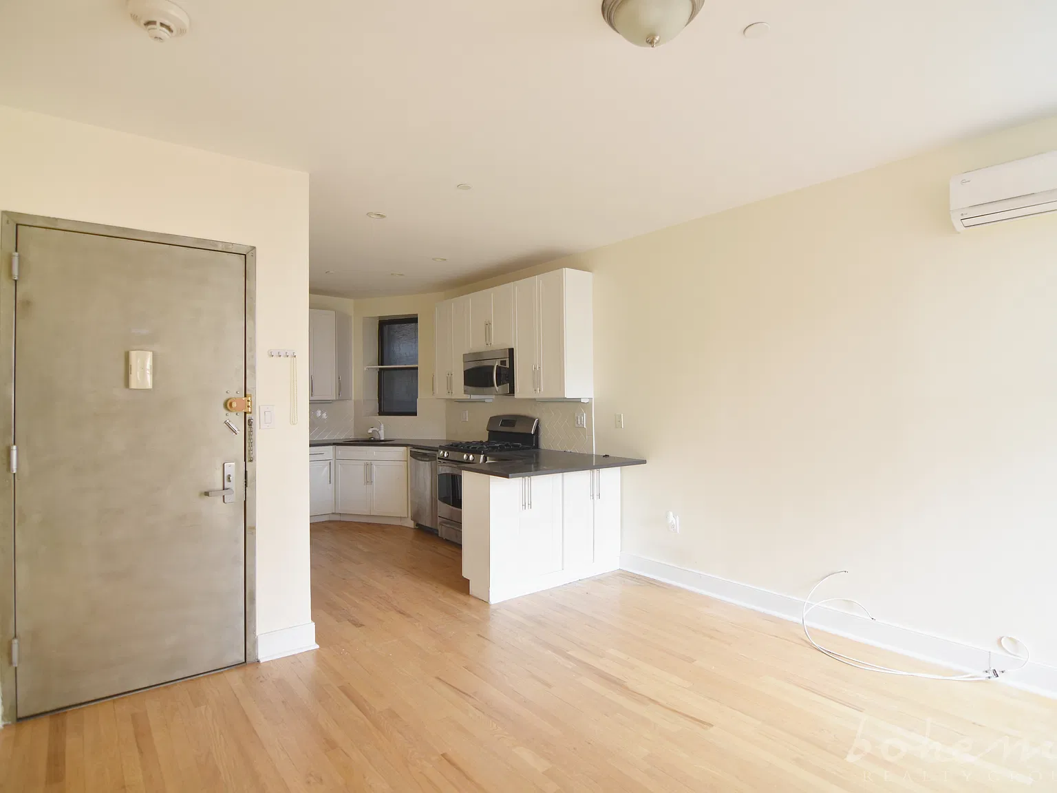 2196 Fred Douglas Boulevard — Photo 2