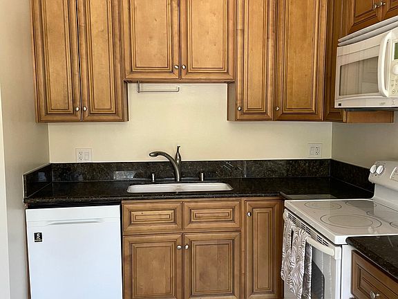 2nd image of 1854 Chickasaw Ave Unit 6