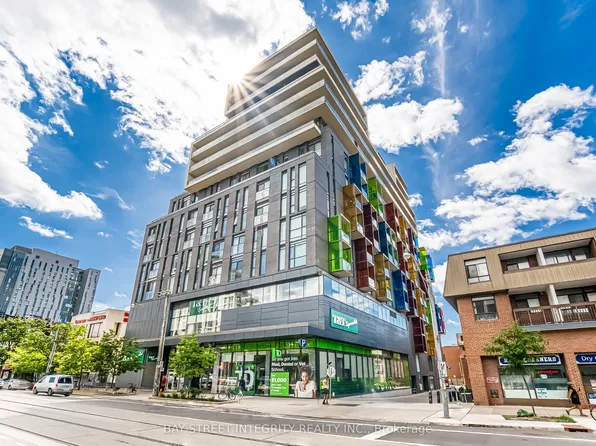 297 College St, Toronto, ON