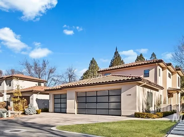 1285 E Spinnaker Ln, Boise, ID 83706
