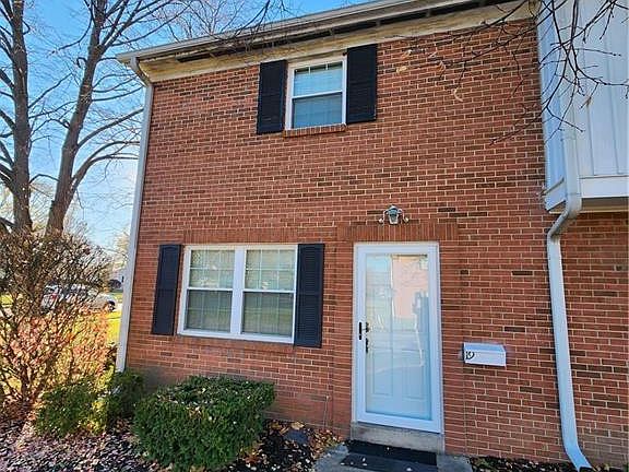 4th image of 1732 Queenswood Dr #U19