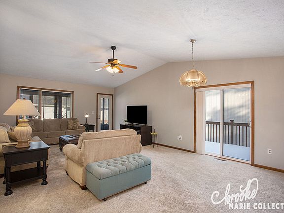 2nd image of 4697 Rockvalley Dr NE