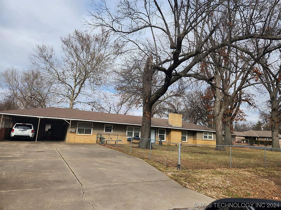 2nd image of 1945 E 55th Pl