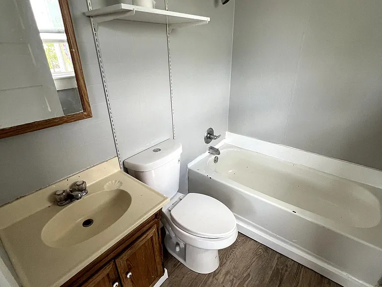 34-36 Cheney Pl #3F — Photo 15