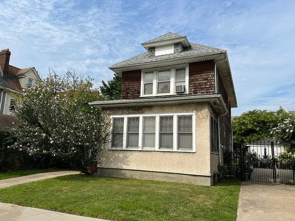 1090 E 39th St, Brooklyn, NY 11210