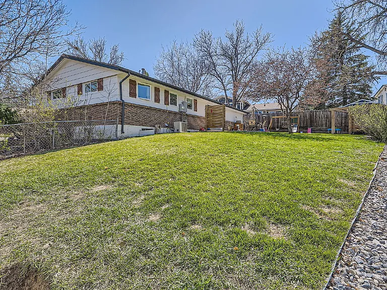 7995 Flower St — Photo 27